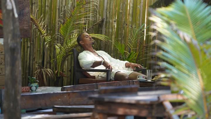 Conexión. Oras de silenzio y contemplación. Desconexión de tu parte racional y entra en tu parte profunda. Precios por horas.